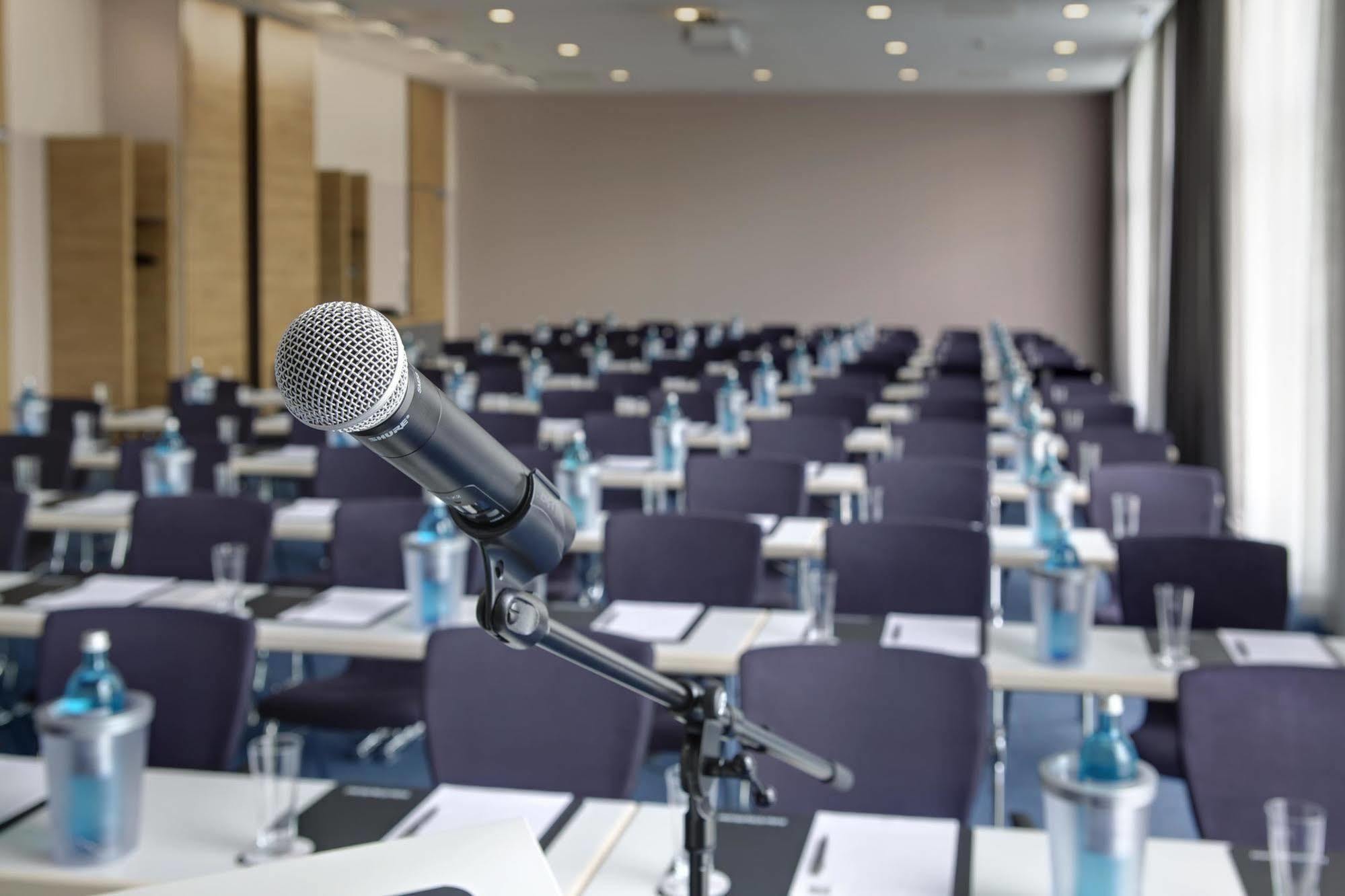 Intercityhotel Λειψία Εξωτερικό φωτογραφία